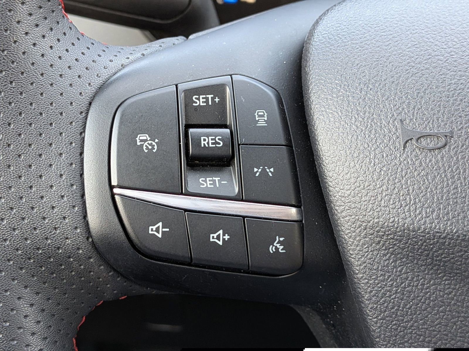 Certified 2023 Ford Escape ST-Line Select w/ Tech Pack #1 image 29