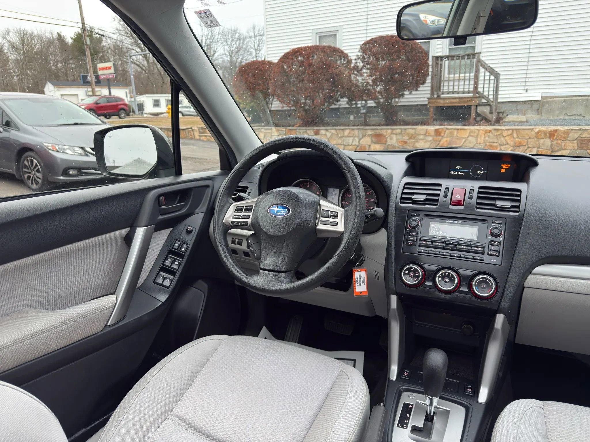 Used 2015 Subaru Forester 2.5i Premium w/ All-Weather Package image 31