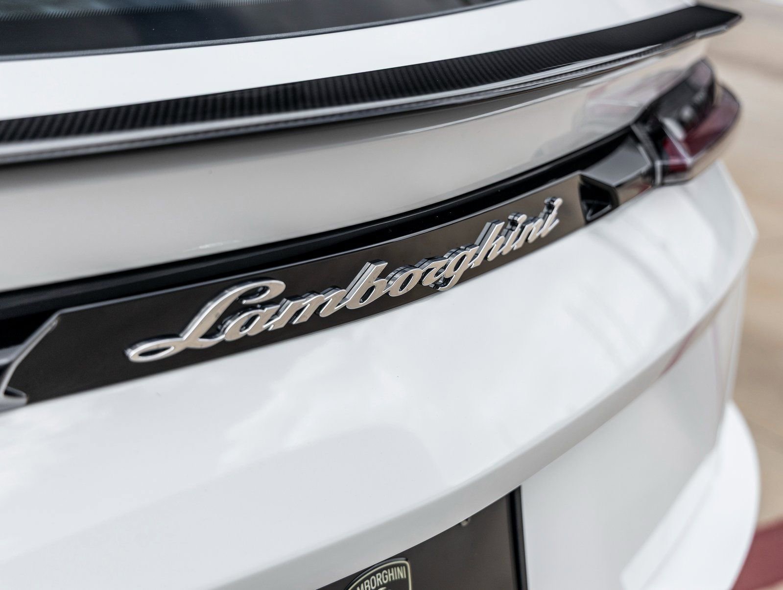 Used 2024 Lamborghini Urus Performante image 13