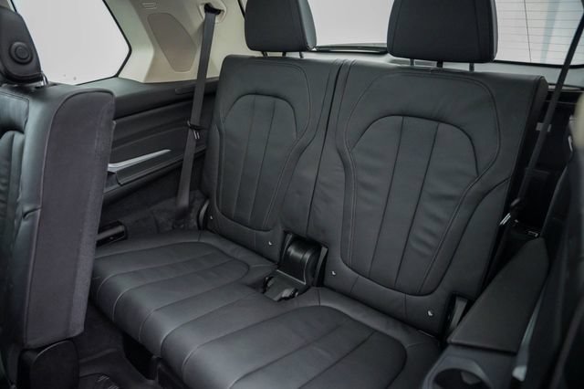 Used 2020 BMW X7 xDrive40i w/ Premium Package AWD/4WD image 26