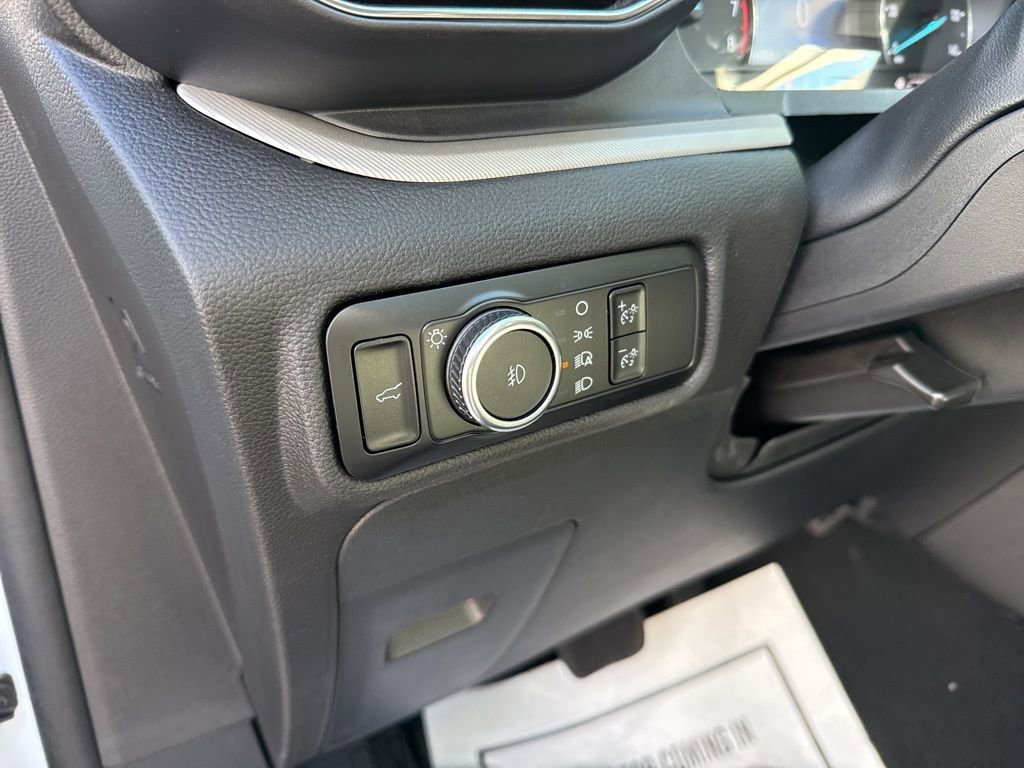 Used 2024 Ford Explorer XLT w/ Equipment Group 202A image 15