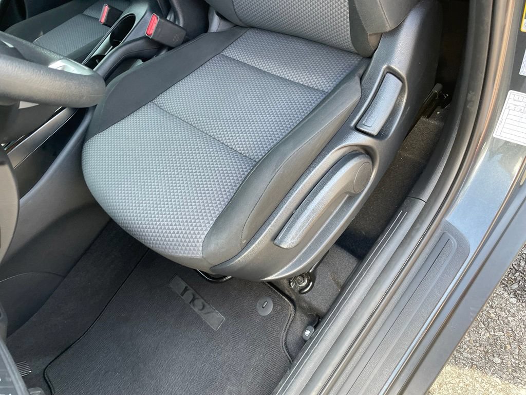 Certified 2025 Kia Soul LX w/ LX Technology Package FWD image 24