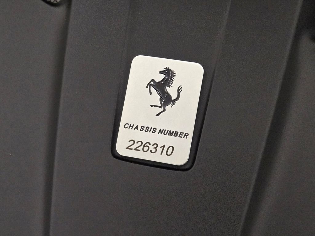Used 2017 Ferrari GTC4Lusso AWD/4WD image 33