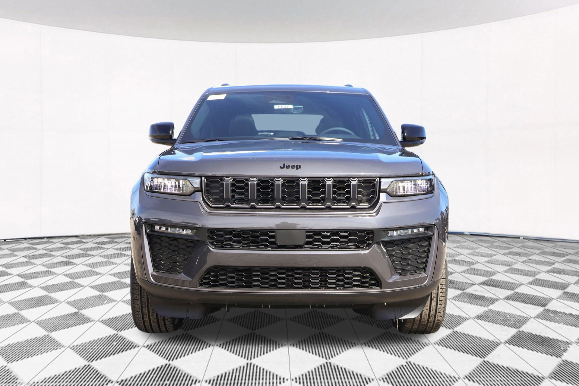New 2026 Jeep Grand Cherokee Limited image 9