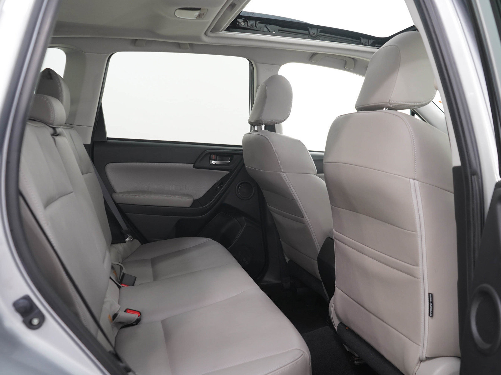 Used 2015 Subaru Forester 2.5i Touring w/ Eyesight & Navigation System AWD/4WD image 14