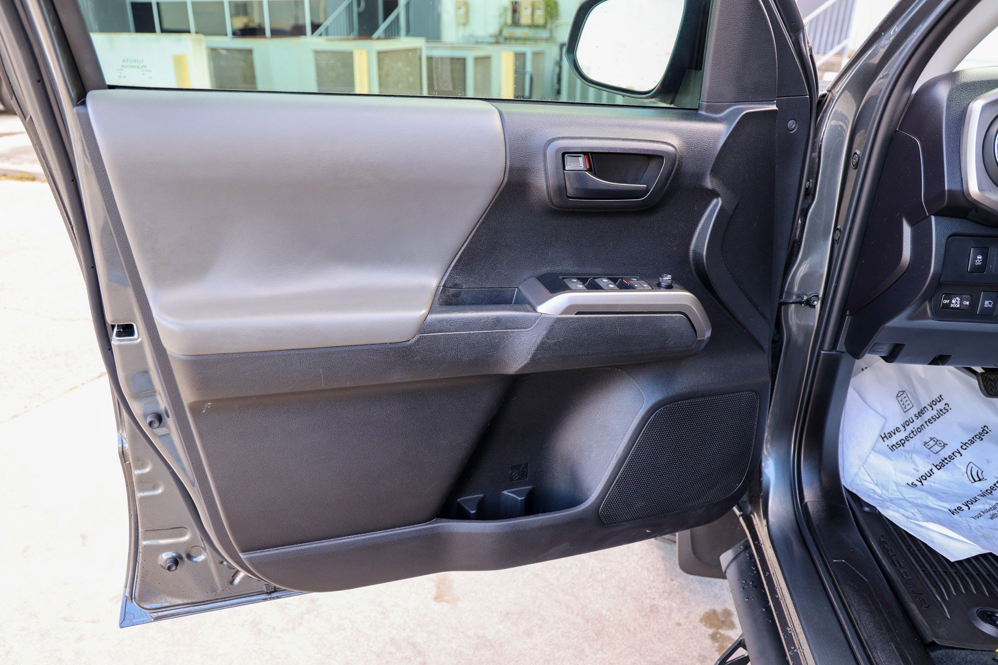 Certified 2023 Toyota Tacoma SR5 image 31