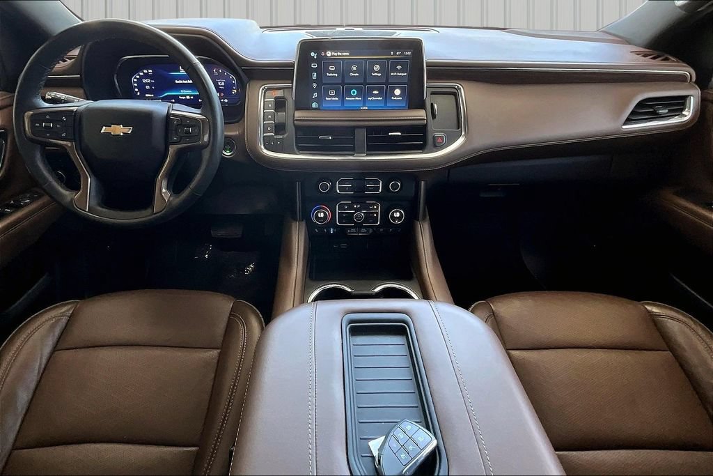 Used 2023 Chevrolet Suburban High Country w/ Premium Package AWD/4WD image 6