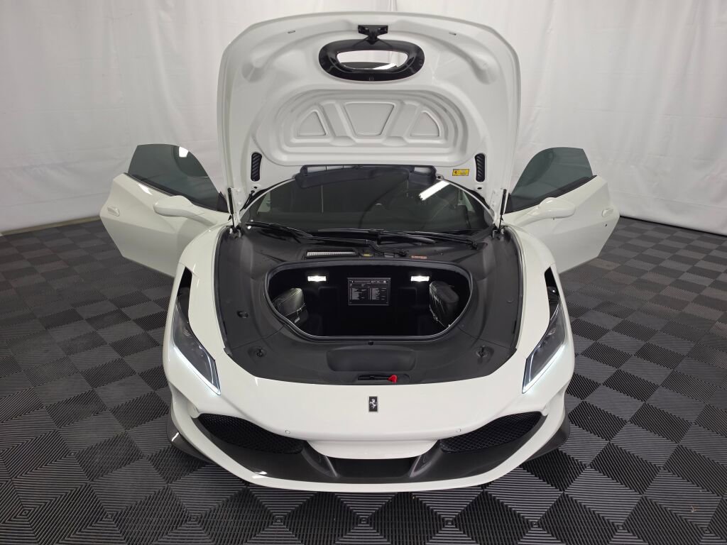 Used 2022 Ferrari F8 Tributo RWD image 18