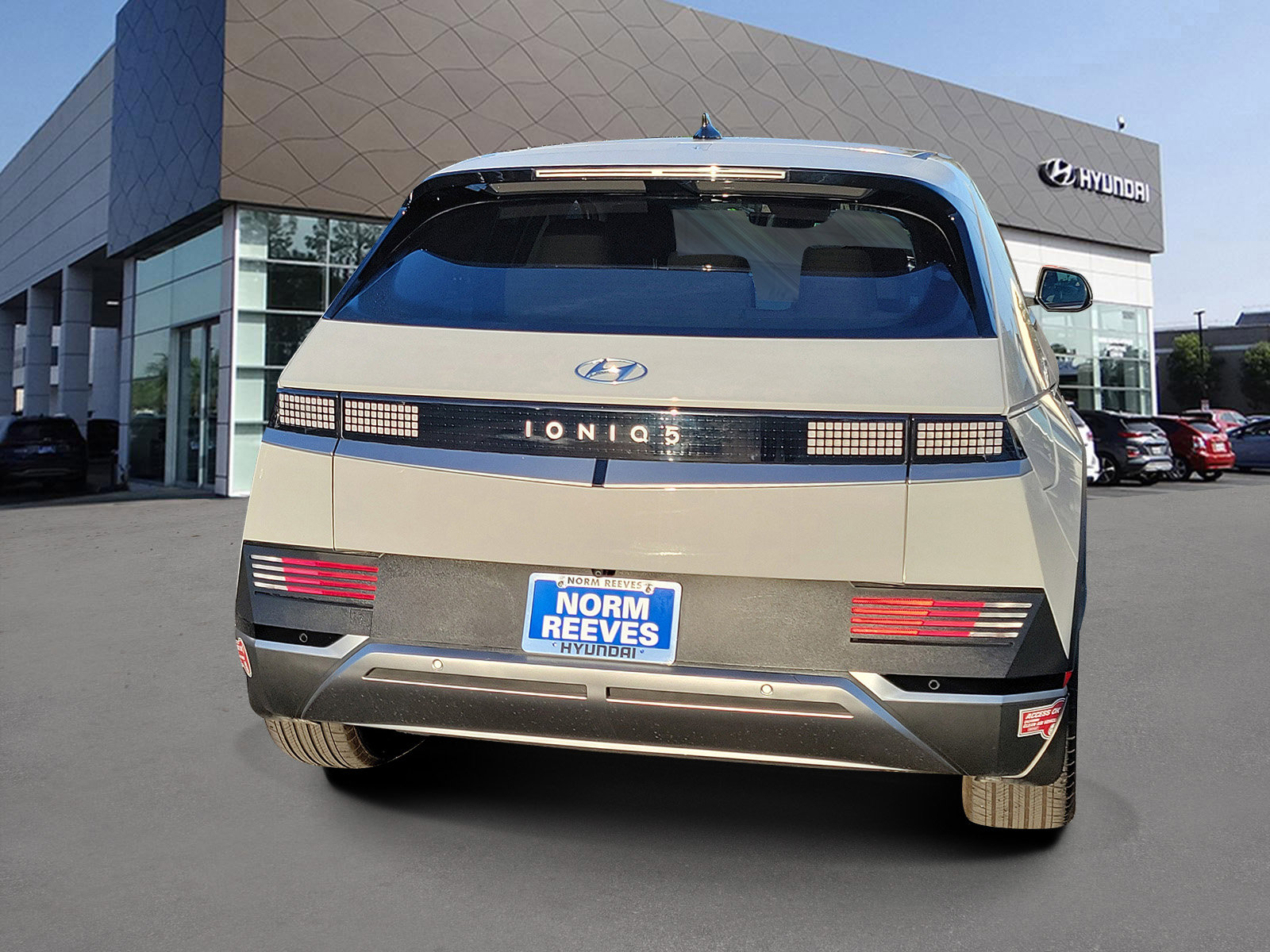 Certified 2024 Hyundai Ioniq 5 SE RWD image 4