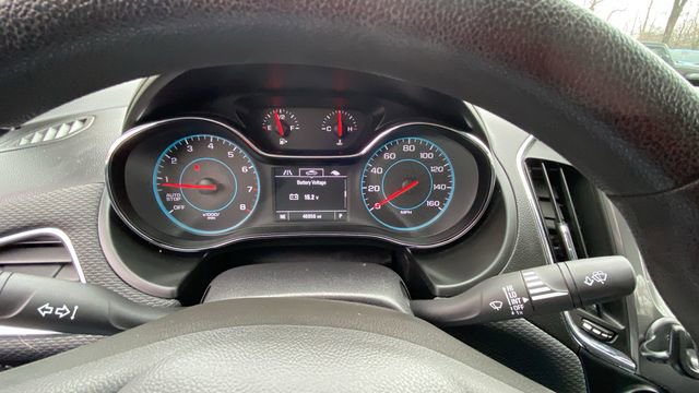 Used 2017 Chevrolet Cruze LT image 22