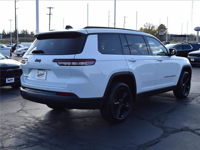 Used 2023 Jeep Grand Cherokee L Laredo image 5