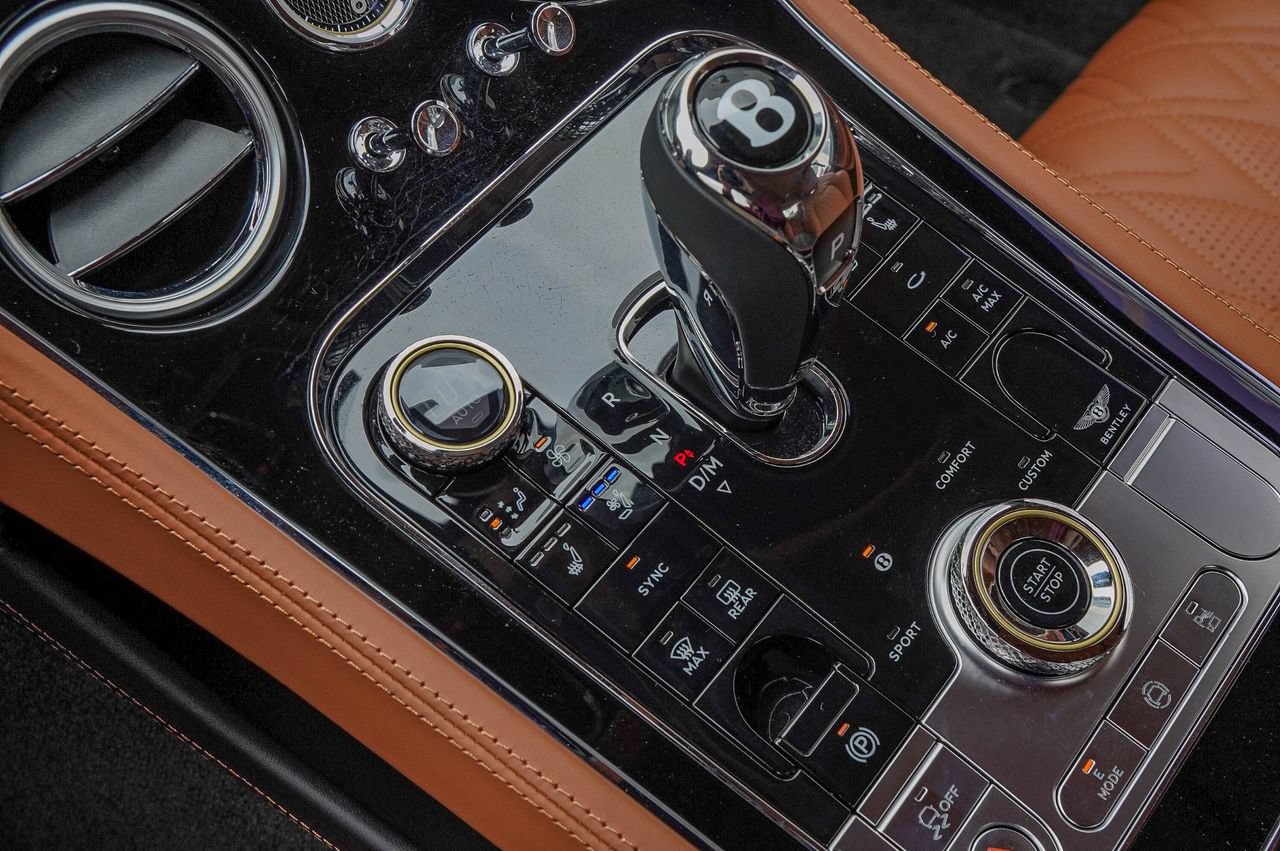 New 2026 Bentley Continental GT Azure AWD/4WD image 31