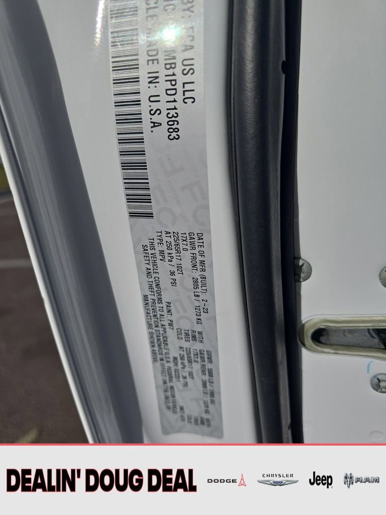 Used 2023 Jeep Cherokee Altitude Lux image 31