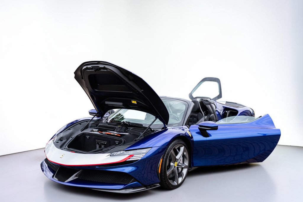 Used 2024 Ferrari SF90 Spider AWD/4WD image 33