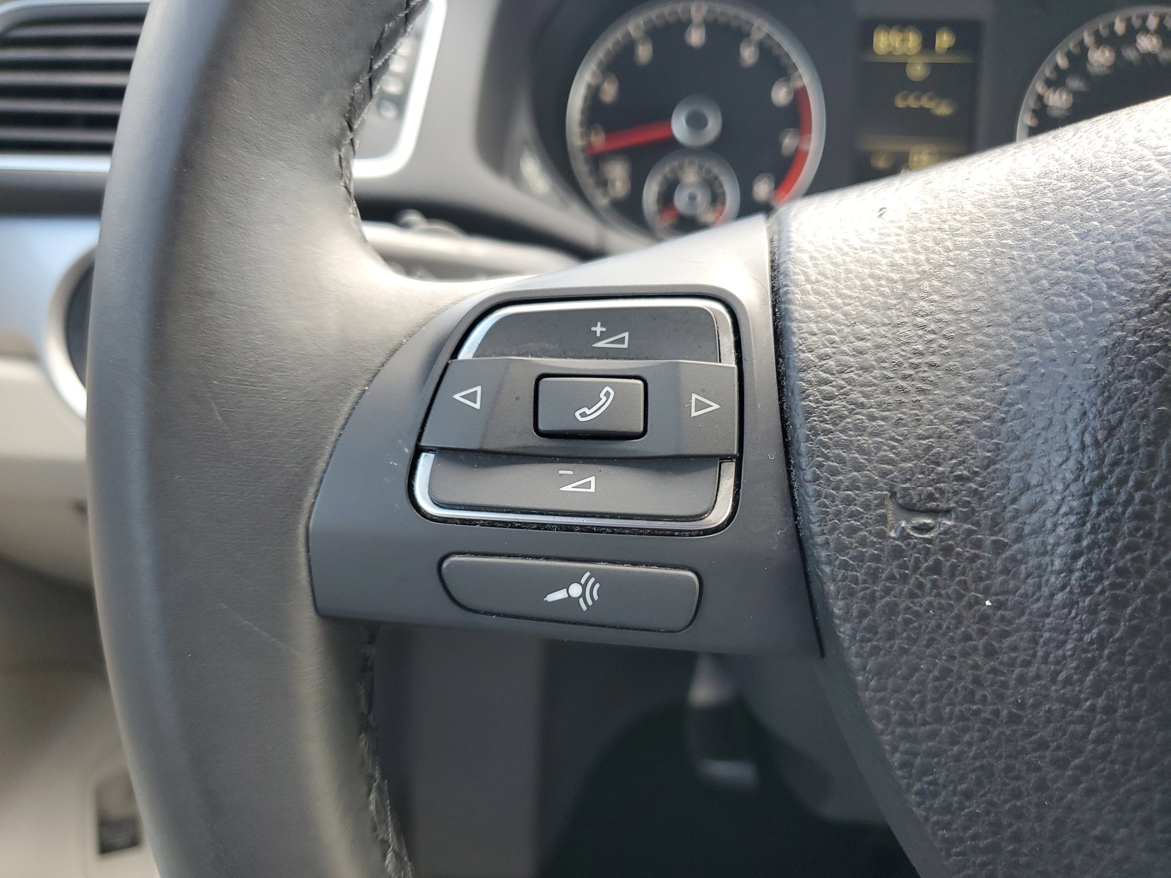 Used 2015 Volkswagen Passat 1.8T S image 20