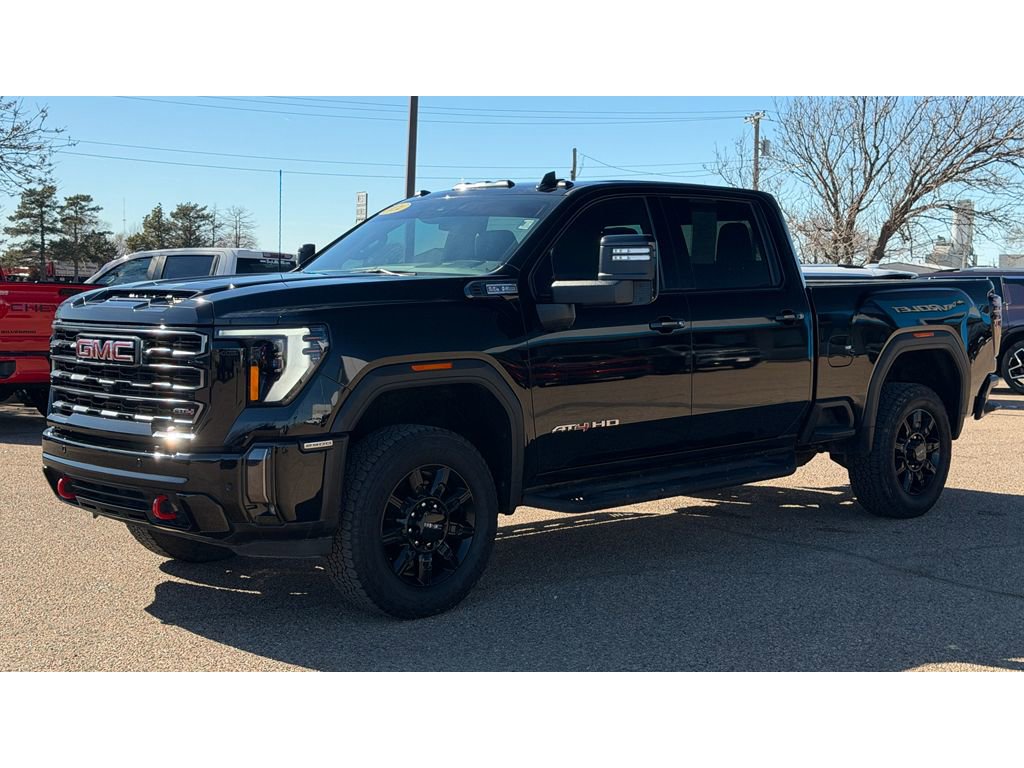 Used 2024 GMC Sierra 2500 AT4 w/ AT4 Preferred Package image 4