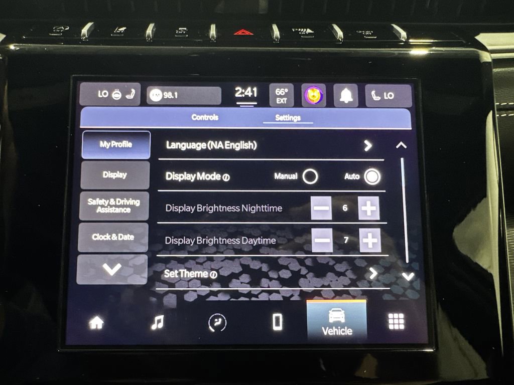 Used 2025 Jeep Grand Cherokee Altitude AWD/4WD image 29