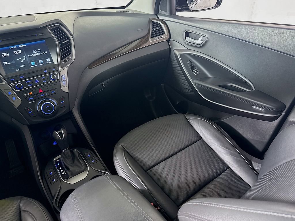 Used 2017 Hyundai Santa Fe Sport image 24