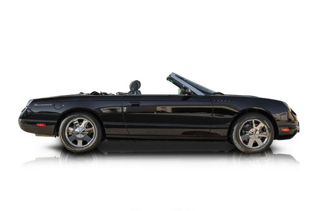 Used 2002 Ford Thunderbird Deluxe image 2
