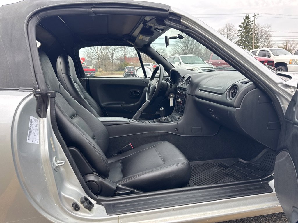Used 1999 MAZDA MX-5 Miata image 11