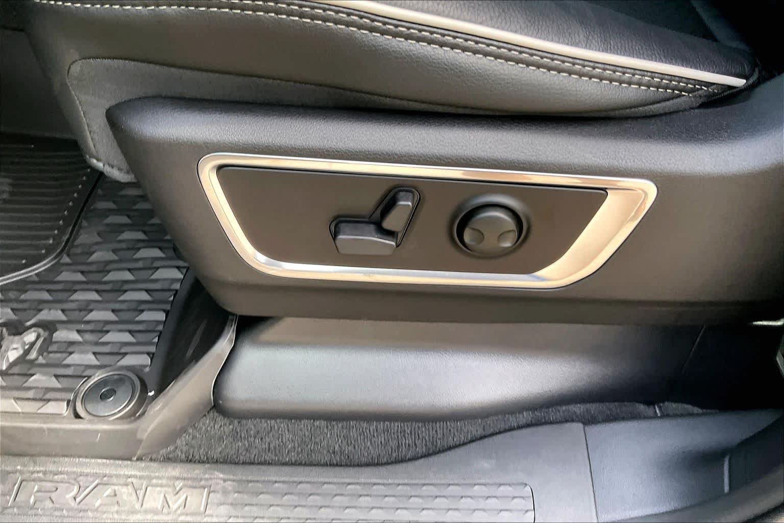 New 2027 RAM 1500 Laramie AWD/4WD image 17