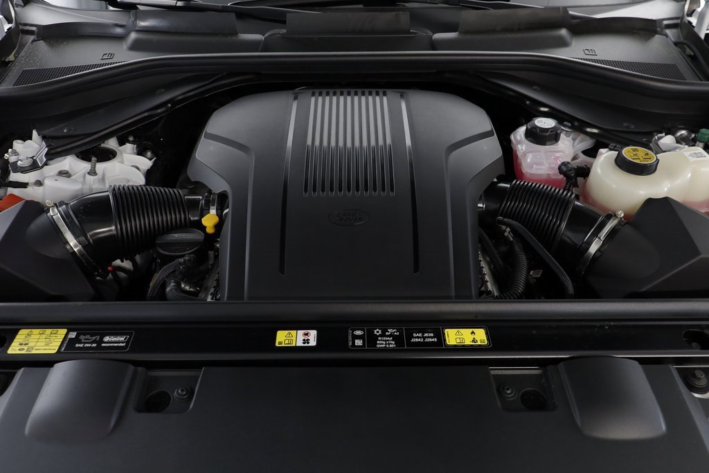 Used 2025 Land Rover Range Rover Sport Dynamic SE image 24