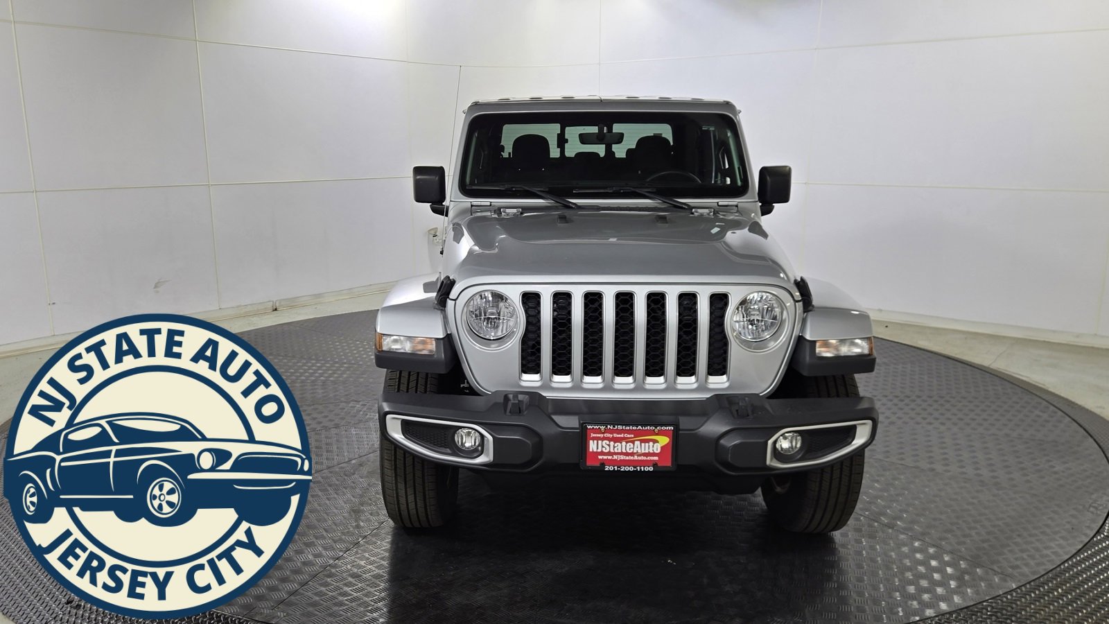 Used 2023 Jeep Gladiator Overland image 2