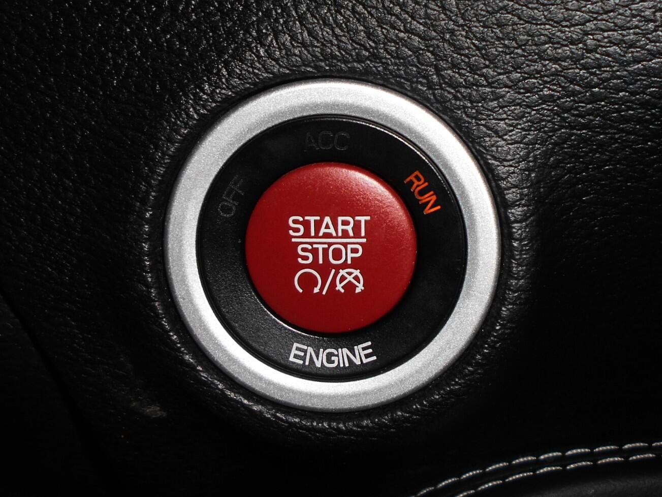 Used 2015 Dodge Challenger SRT Hellcat RWD image 18