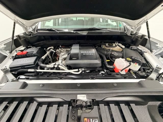 Certified 2025 Chevrolet Silverado 1500 LTZ AWD/4WD image 30