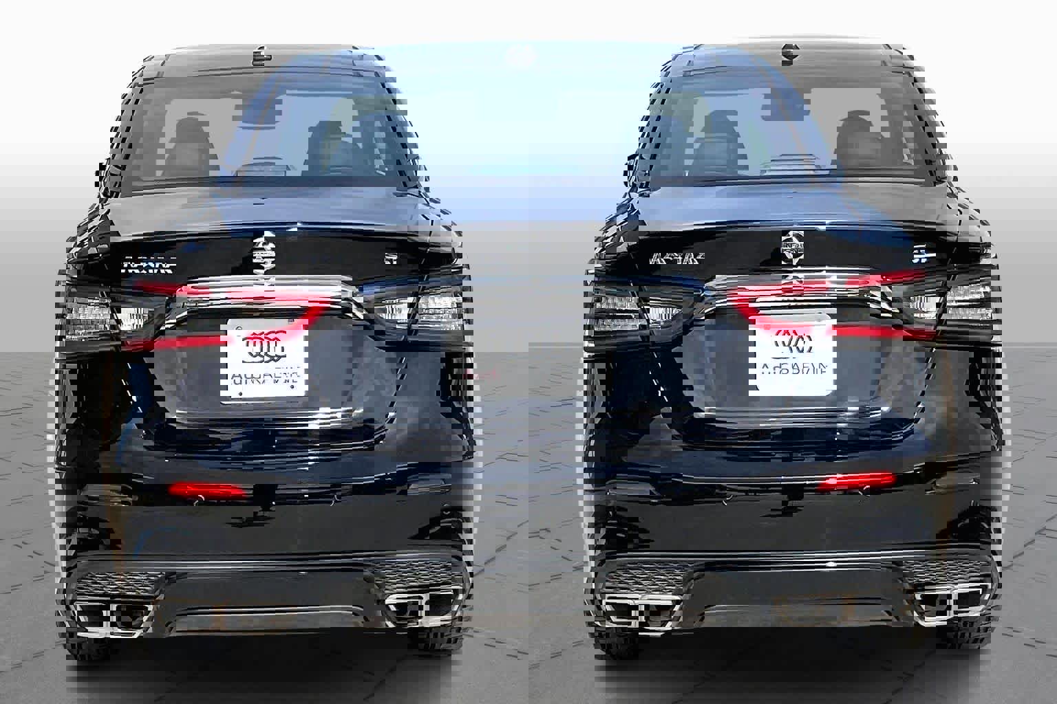 Used 2020 Nissan Maxima 3.5 SL w/ Floor Mat Group image 6