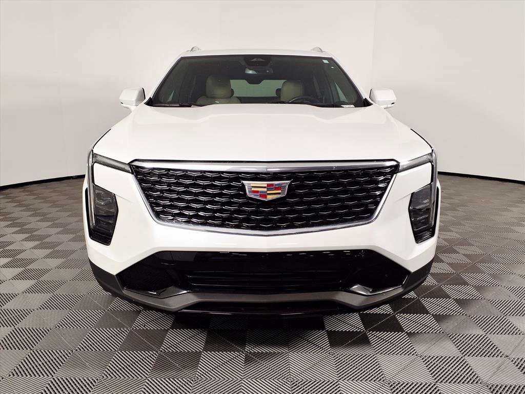 Certified 2024 Cadillac XT4 Premium Luxury image 2