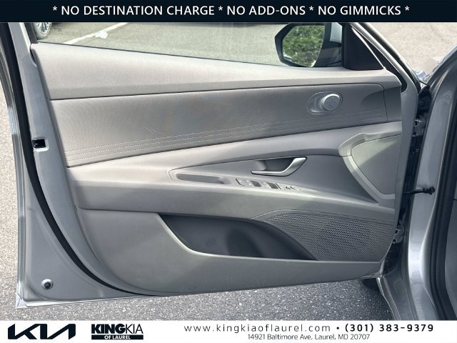 Used 2021 Hyundai Elantra SEL FWD image 19