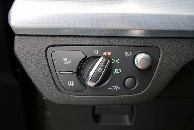 Certified 2025 Audi Q5 Prestige w/ Prestige Package image 30