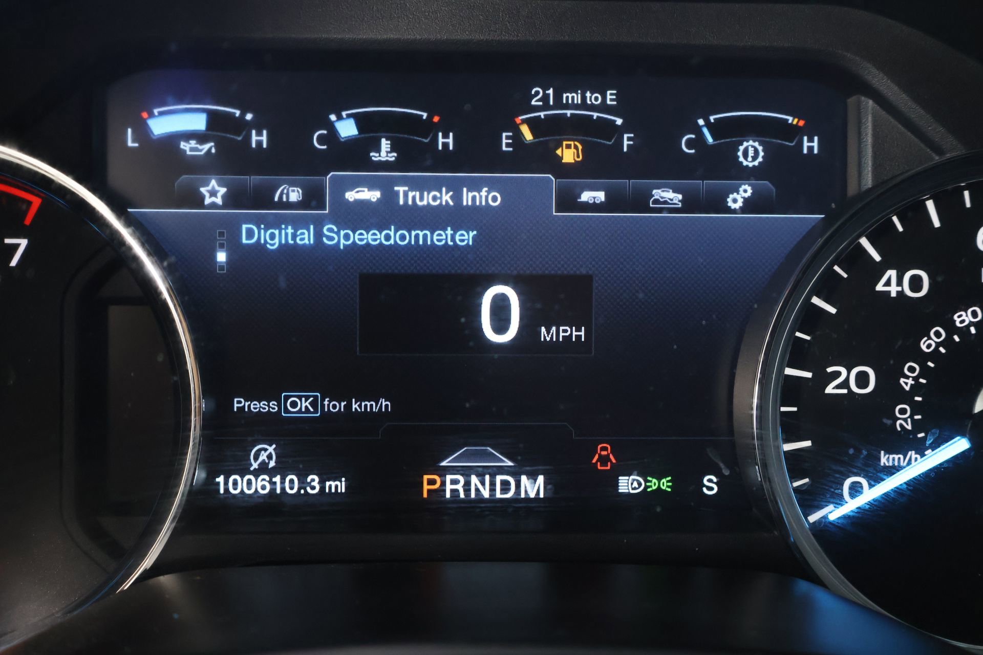 Used 2018 Ford F150 Platinum w/ Equipment Group 701A Luxury AWD/4WD image 4