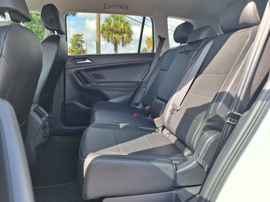 Used 2018 Volkswagen Tiguan SE AWD/4WD image 21