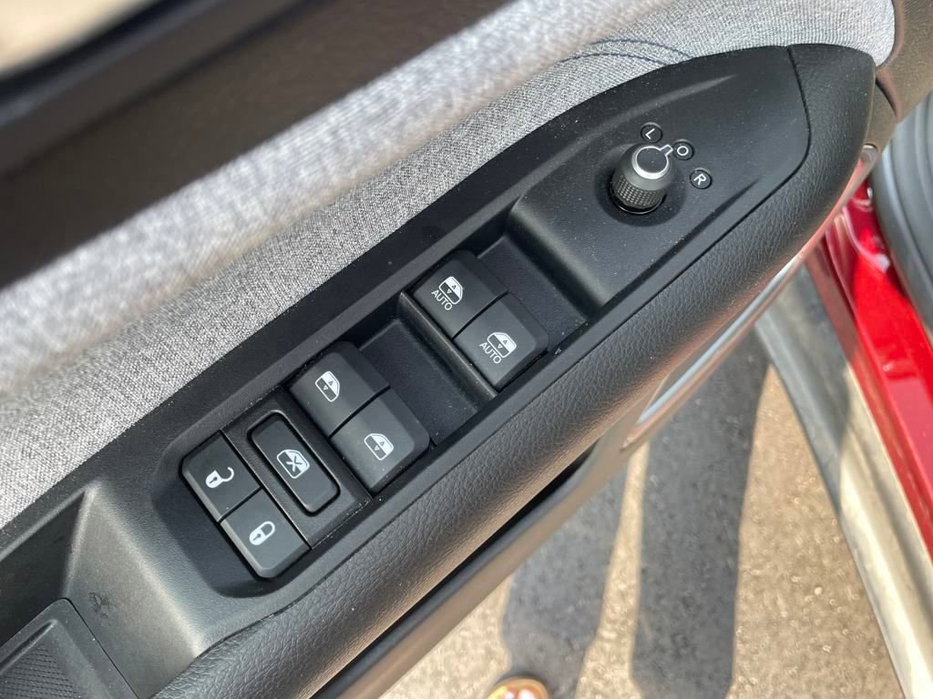 Used 2022 Jeep Compass Latitude image 14