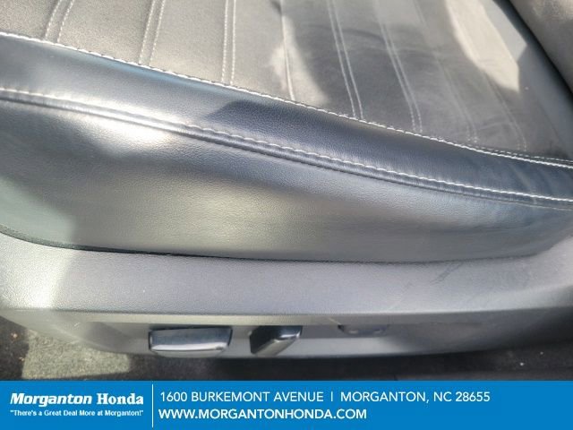 Used 2024 Mitsubishi Outlander SE Black Edition image 10