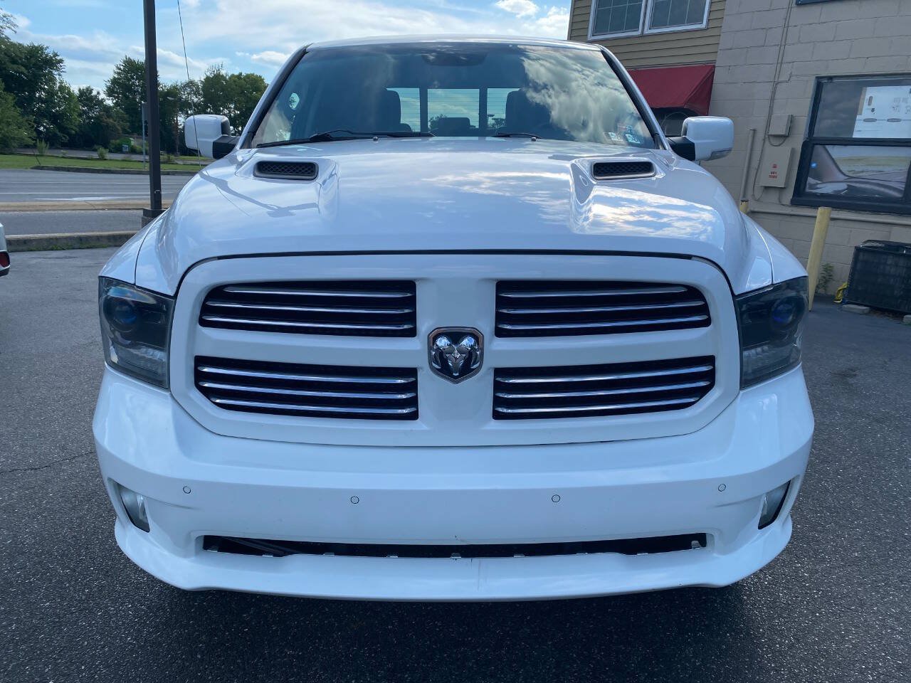 Used 2015 RAM 1500 Sport w/ Sport Premium Group AWD/4WD image 8
