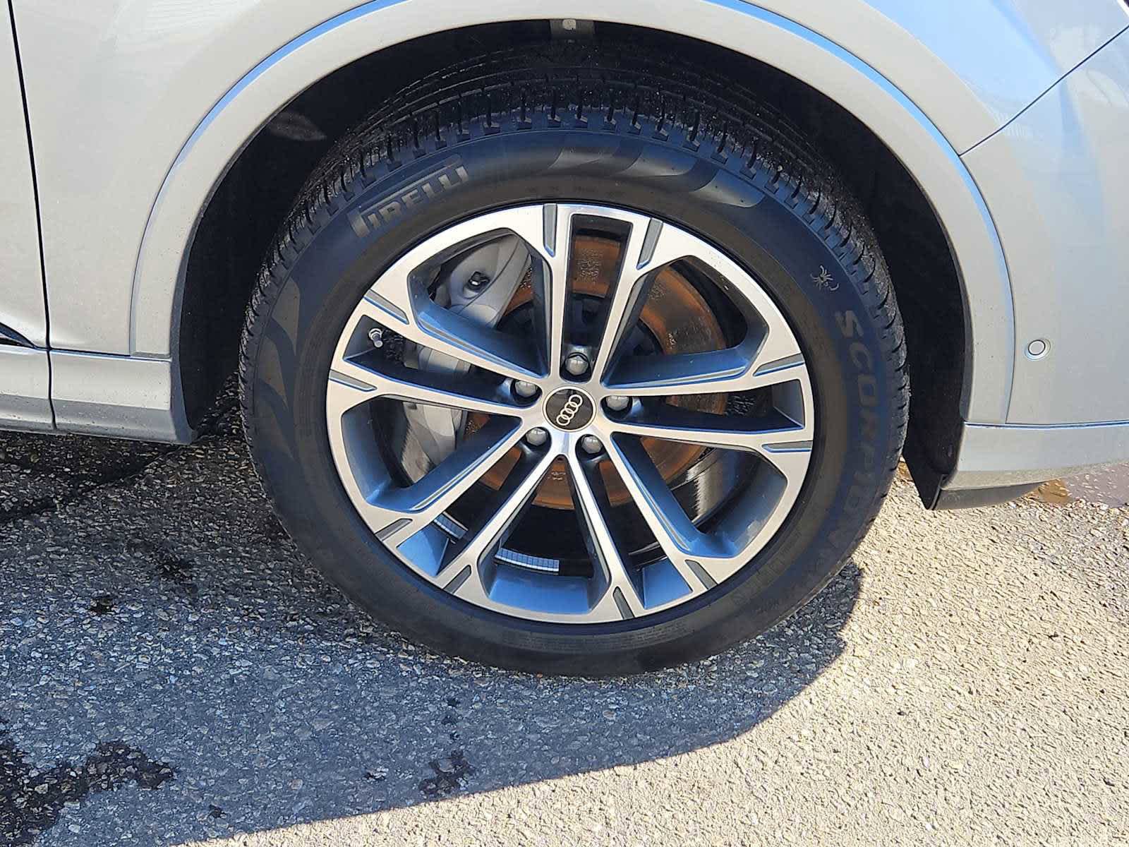 Certified 2025 Audi Q7 2.0T Premium Plus w/ Premium Plus Package image 9