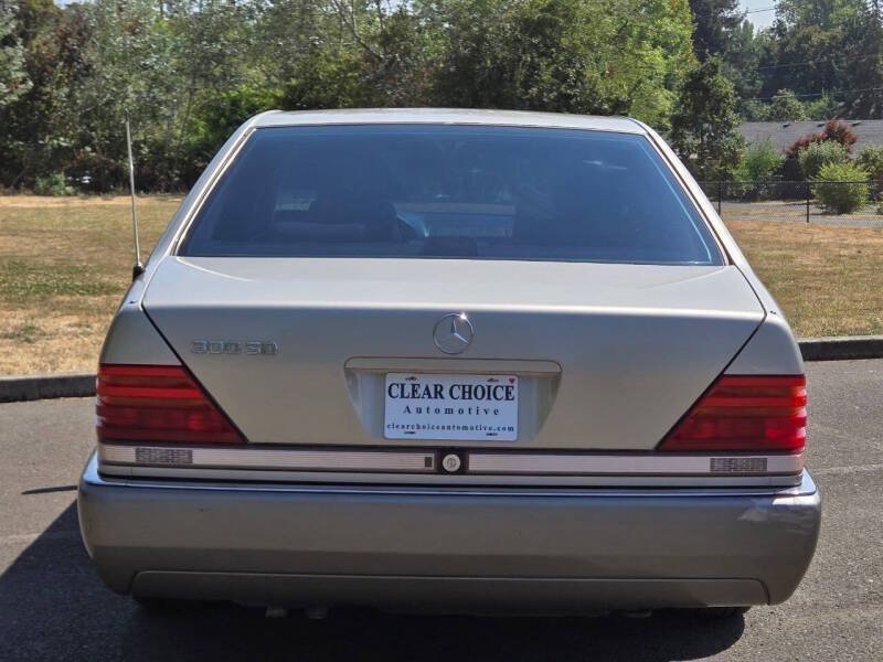 Used 1993 Mercedes-Benz 300 SD Sedan image 10