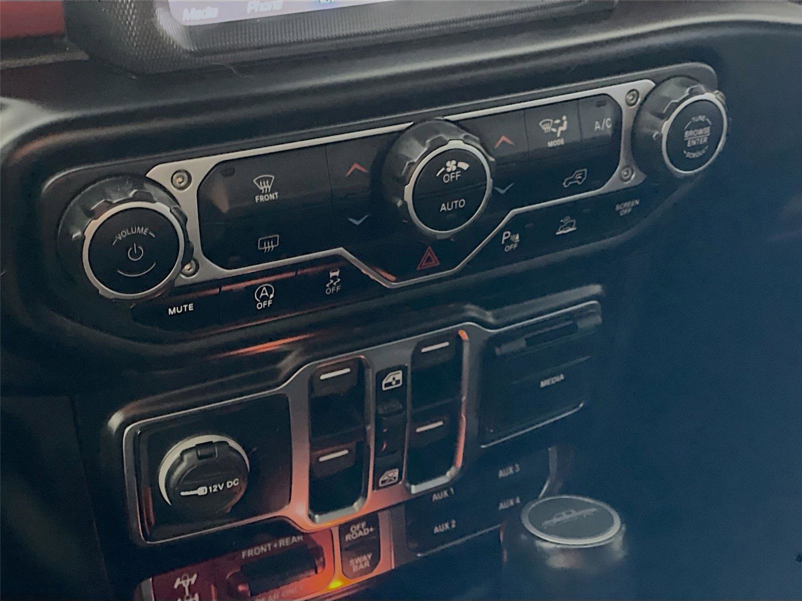 Used 2021 Jeep Gladiator Rubicon AWD/4WD image 19