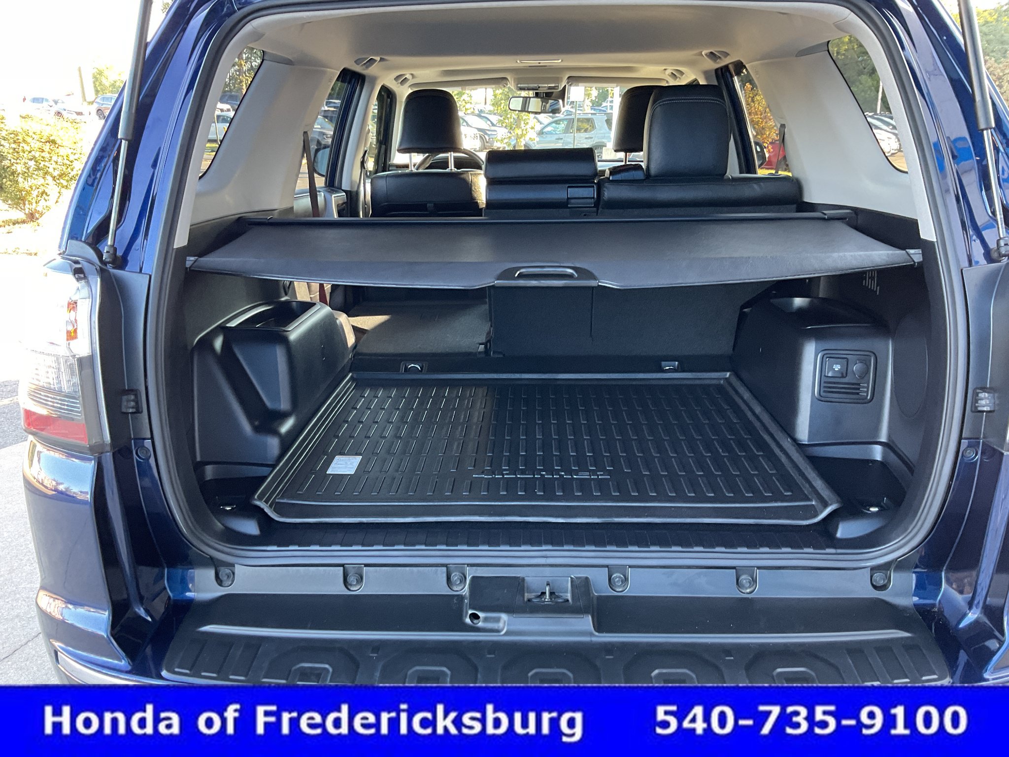 Used 2023 Toyota 4Runner Limited AWD/4WD image 26