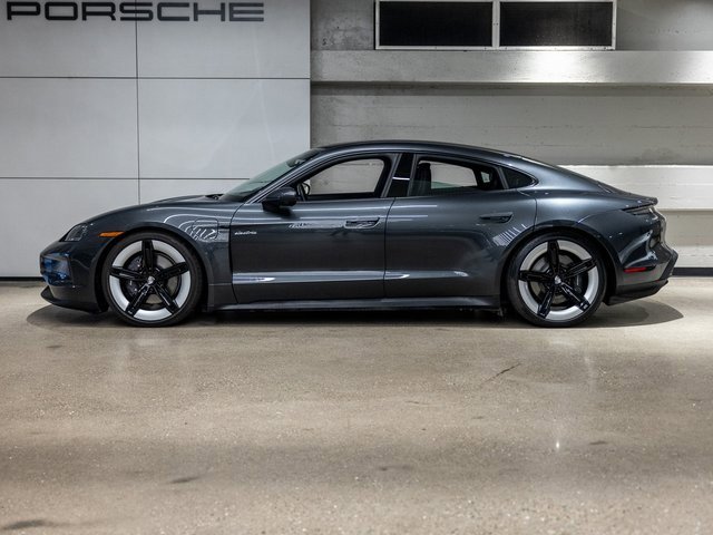 Used 2025 Porsche Cayenne S image 2