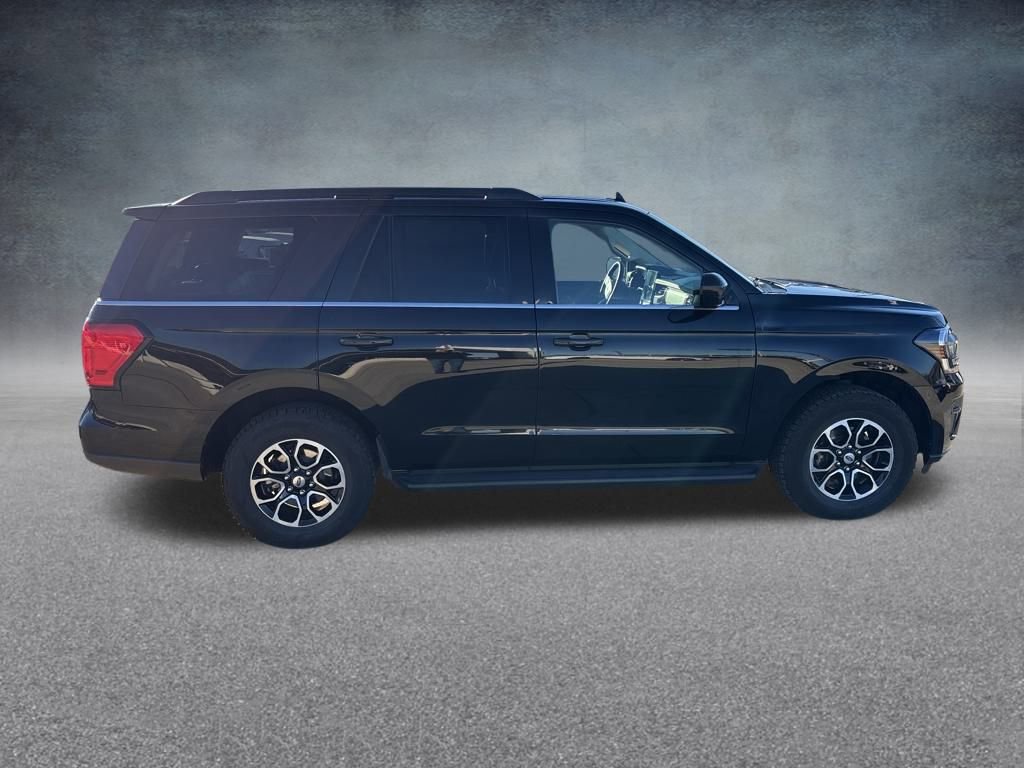 Used 2024 Ford Expedition XLT image 6