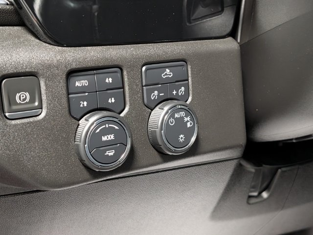 Certified 2023 Chevrolet Silverado 1500 LT AWD/4WD image 18
