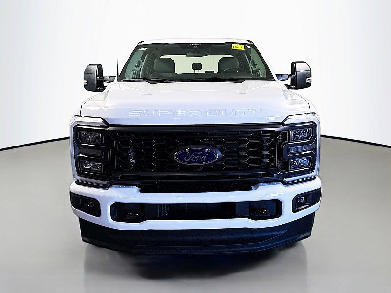 New 2026 Ford F350 XL image 2