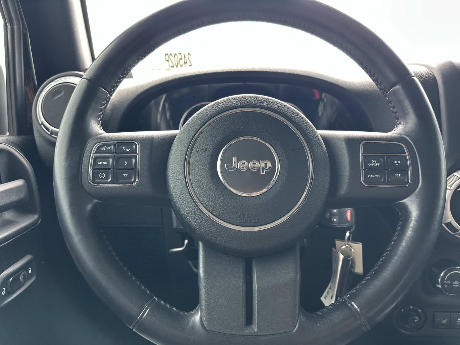 Used 2012 Jeep Wrangler Unlimited Sahara w/ Connectivity Group AWD/4WD image 19