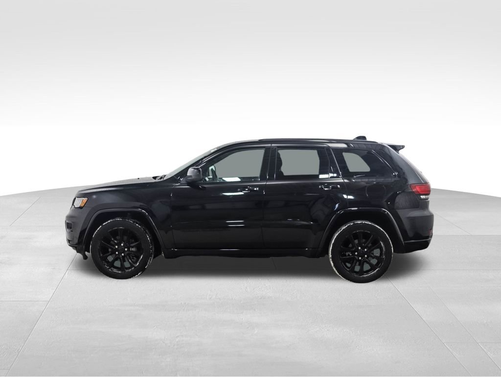 Used 2020 Jeep Grand Cherokee Altitude image 2