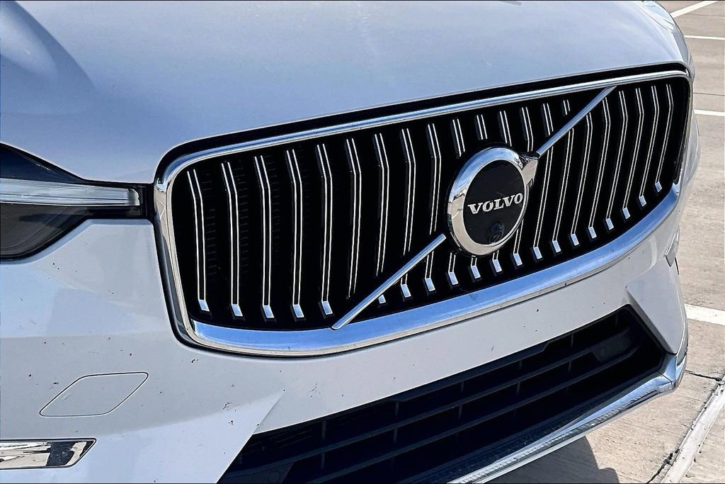 Used 2023 Volvo XC60 B5 Ultimate w/ Climate Package image 37