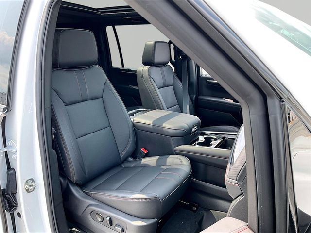 New 2026 Chevrolet Suburban RST w/ Comfort Package AWD/4WD image 32